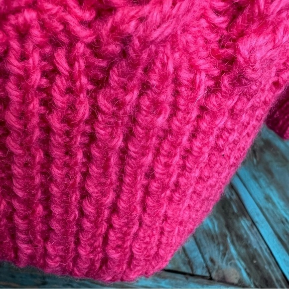 VINTAGE Pink Oversized Handmade Cableknit Sweater - Picture 10 of 12